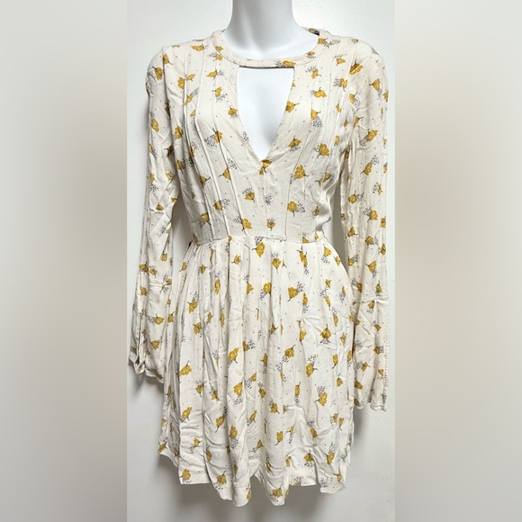 Free People 8 Teagan Floral Mini Dress Cut Out Yellow Floral Bell Sleeve Boho - Picture 2 of 11